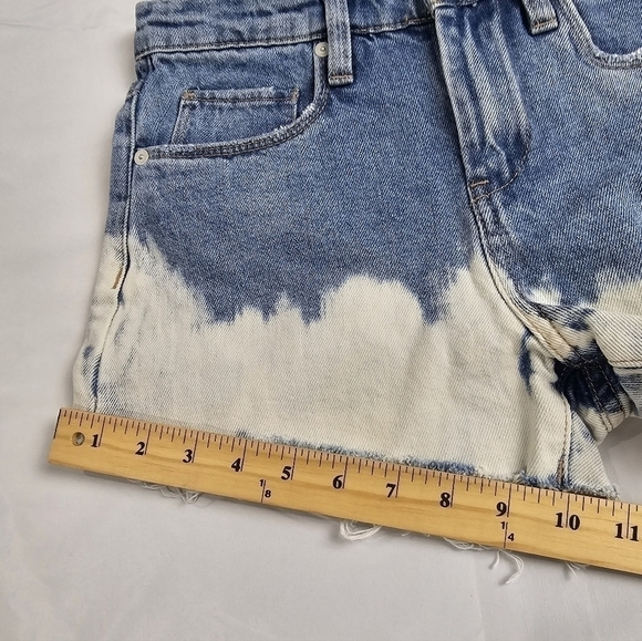 BLANKNYC Denim Tie Dye Cuttoff Shorts size 24 - Picture 5 of 8